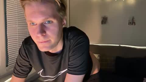 Leon online show from January 9, 2026, 9:16 pm