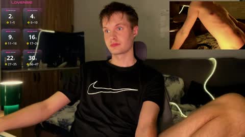 Leon online show from April 12, 2026, 8:25 pm