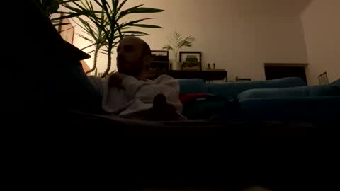 Leon online show from December 1, 2025, 3:17 pm