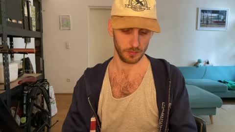 Leon online show from March 27, 2026, 1:00 pm