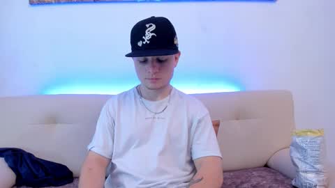 Leo  online show from October 29, 2025, 10:44 pm