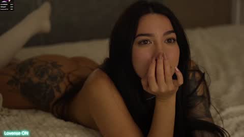 Leora online show from December 9, 2024, 7:07 pm