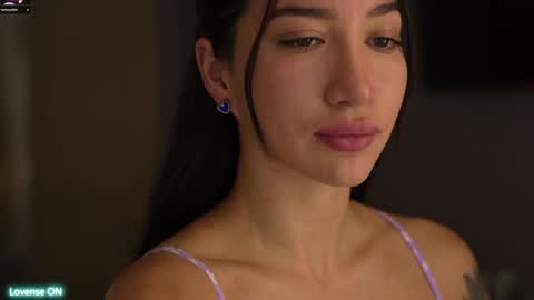 Leora online show from December 15, 2024, 4:15 pm