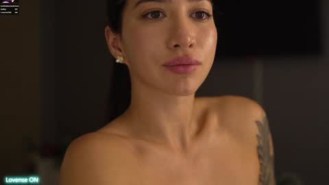 Leora online show from December 21, 2024, 7:06 pm