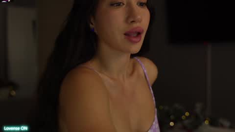 Leora online show from January 6, 2025, 4:23 pm