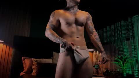 Leo Salvatore online show from February 24, 2025, 1:46 am