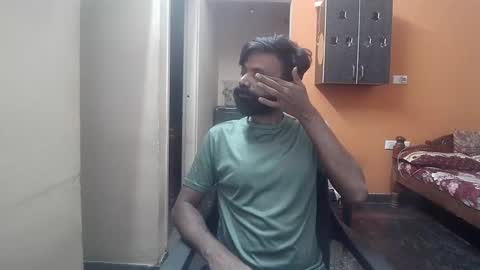 Snapshot of leosbroad chatting on December 12, 2024, 3:05 pm Leo online show from December 12, 2024, 3:05 pm