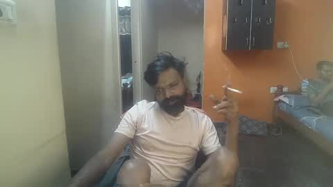 Snapshot of leosbroad chatting on February 17, 2025, 12:48 pm Leo online show from February 17, 2025, 12:48 pm