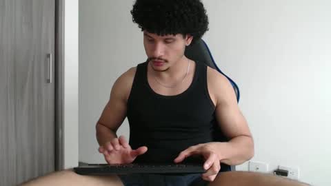 leostorm25 online show from October 23, 2025, 6:17 pm