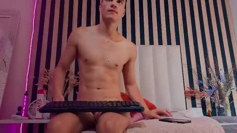 Snapshot of leotease chatting on May 15, 2026, 11:23 pm leotease online show from May 15, 2026, 11:23 pm