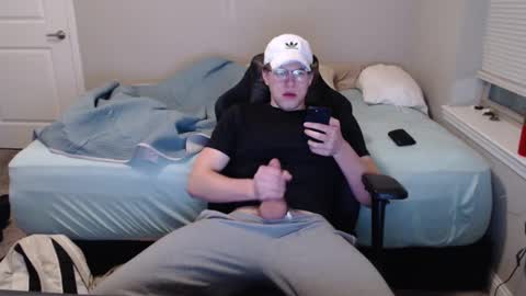 Snapshot of leroy_lew chatting on December 15, 2024, 11:23 am leroy_lew online show from December 15, 2024, 11:23 am