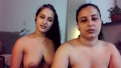 lesbiancouplebrazil2025 online show from January 24, 2025, 8:32 pm