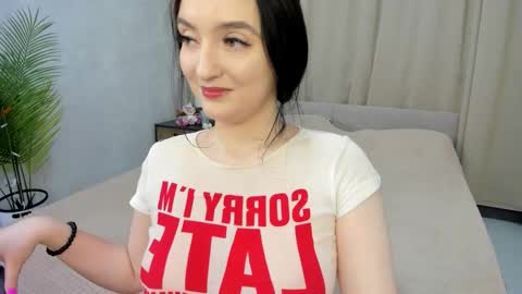 Lesley online show from November 14, 2025, 4:33 am