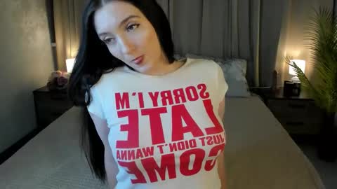 Lesley online show from November 21, 2025, 4:33 am