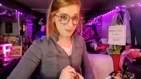 LesleyGumGrass- The Boring Trans girl online show from February 27, 2025, 5:24 am