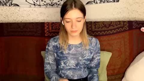 Sia online show from November 9, 2025, 11:19 am