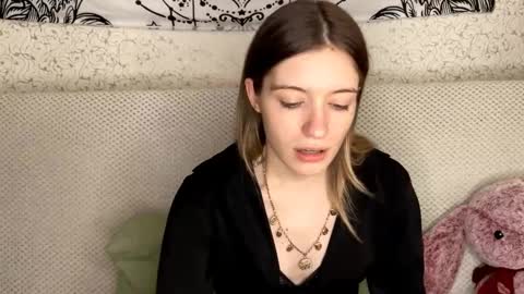 Sia online show from November 23, 2025, 11:43 am