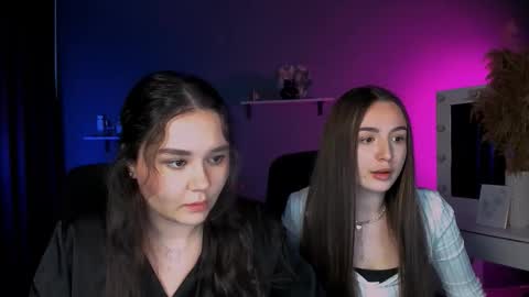 leslie_bird online show from October 1, 2025, 1:28 pm