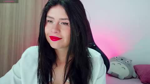 Lesly online show from February 2, 2026, 8:07 pm