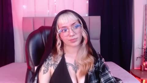 Less  online show from February 5, 2025, 2:59 pm