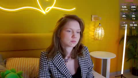 Lessy online show from April 27, 2026, 3:37 am