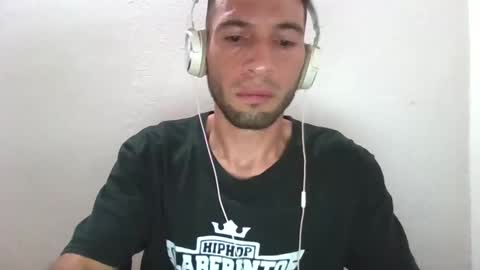 lester308209 online show from May 7, 2026, 7:47 am