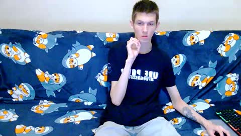 Snapshot of lester_broo chatting on December 18, 2025, 9:32 pm lester_broo online show from December 18, 2025, 9:32 pm