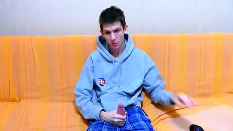 Snapshot of lester_broo chatting on February 20, 2026, 7:21 am lester_broo online show from February 20, 2026, 7:21 am