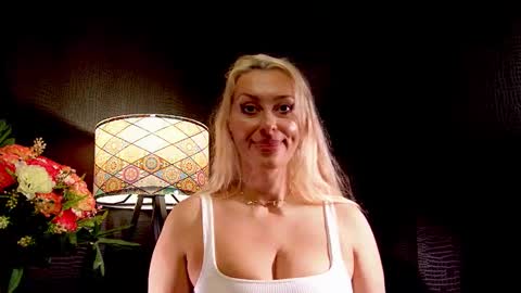 leticiareys online show from October 29, 2025, 6:53 pm