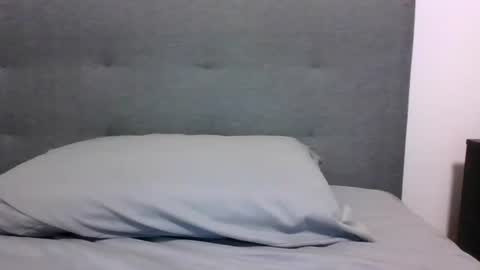 lets_play143 online show from October 22, 2025, 12:44 am