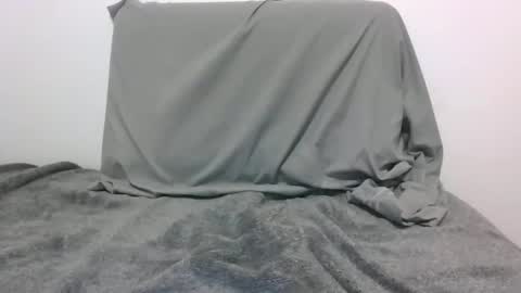 lets_play143 online show from April 21, 2026, 5:25 am