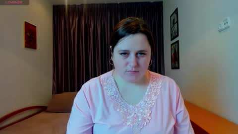 Naomi online show from December 4, 2025, 7:28 am