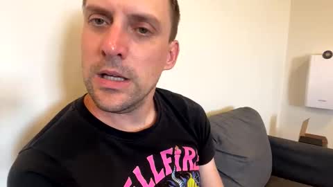 lilithgaze online show from October 8, 2025, 4:32 am