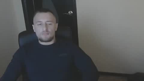 lev1ngston online show from December 6, 2024, 10:27 am