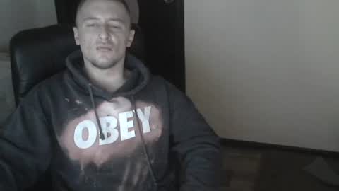 lev1ngston online show from February 1, 2025, 10:48 am