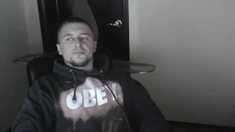 lev1ngston online show from February 6, 2025, 8:02 pm