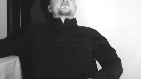 lev1ngston online show from September 29, 2025, 6:13 pm