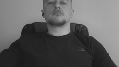 lev1ngston online show from April 8, 2026, 12:27 pm