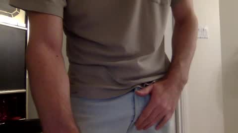 Snapshot of levbla chatting on June 7, 2026, 8:23 pm levbla online show from June 7, 2026, 8:23 pm