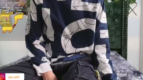 Levi  online show from January 25, 2025, 1:52 pm