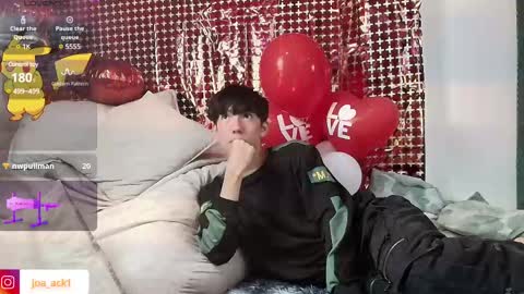 Levi  online show from February 13, 2025, 7:52 pm