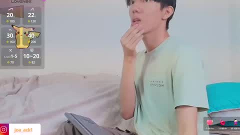 Levi  online show from February 25, 2025, 2:33 pm