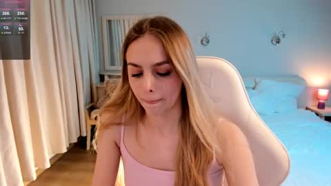 Snapshot of leviavillat chatting on June 6, 2026, 11:04 am Rita online show from June 6, 2026, 11:04 am
