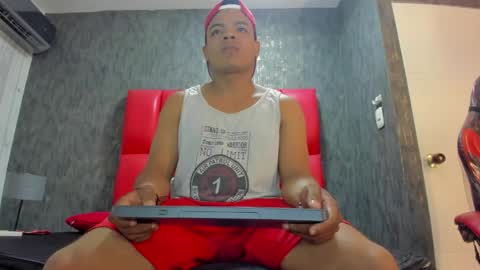L E V I online show from June 4, 2026, 3:34 am