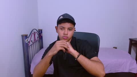      0600AM-1200PM - online show from October 1, 2025, 11:33 pm