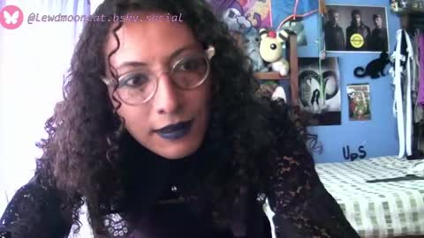 Lewd Mooncat online show from April 16, 2026, 6:52 pm