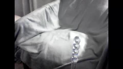 leweylewy online show from March 5, 2025, 4:45 am