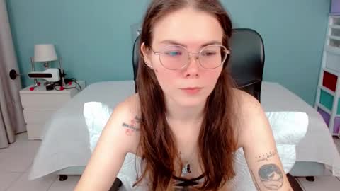 Lexas Room online show from October 13, 2025, 4:12 am