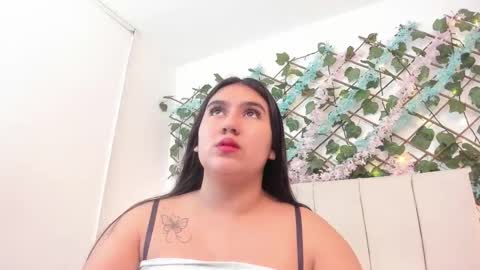 Gabrielle online show from October 2, 2025, 10:33 am