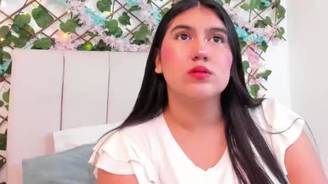 Gabrielle online show from December 22, 2025, 11:07 am